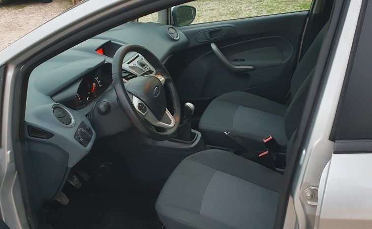 FORD FIESTA 1.2 16V BENZINA 2011 pieno