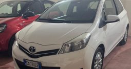 TOYOTA YARIS 1.0 VVT-i BENZINA 70 cv BLUETOOTH + RETROCAMERA
